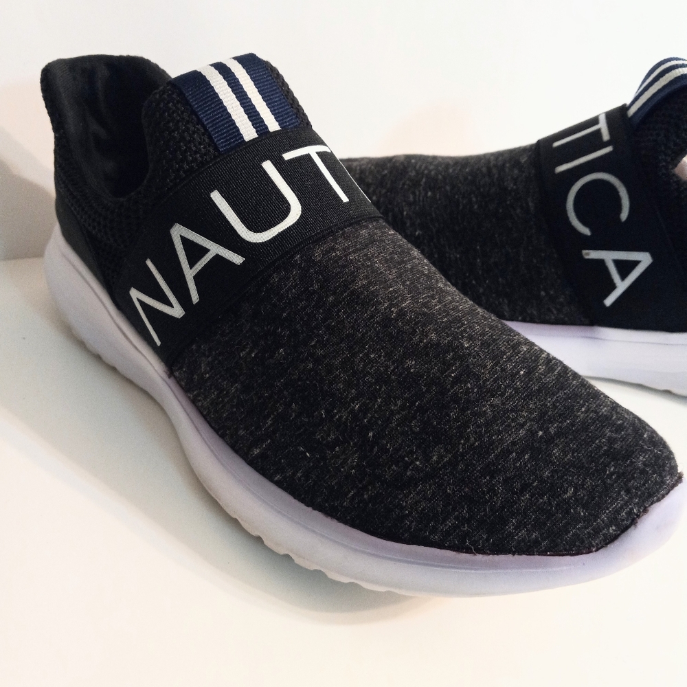 Nautica Women's Fashion Slip-on Sneakers Size 6.5